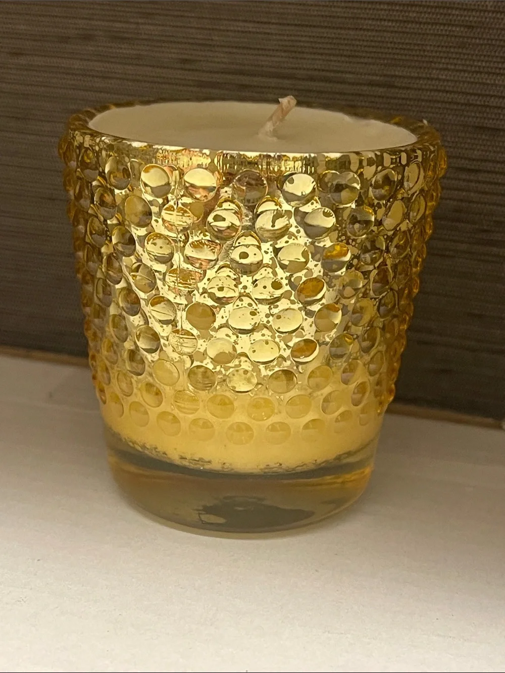 Cinnamon scented candle